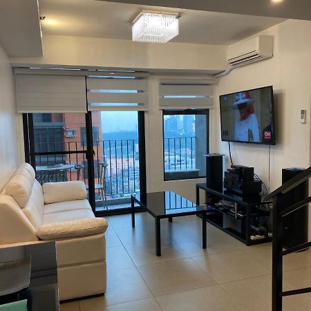 Penthouse Suite At Porto Vita Towers In Cubao Quezon City Manila Bagian luar foto